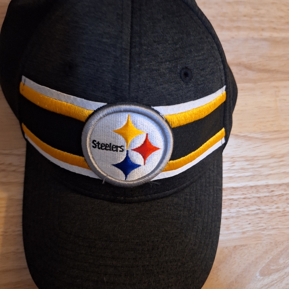 Pittsburgh Steelers Black Baseball Cap with Logo